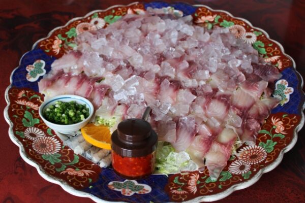 鯉の刺身