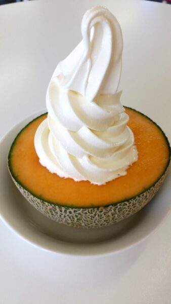 富良野名物。メロンソフトクリーム。