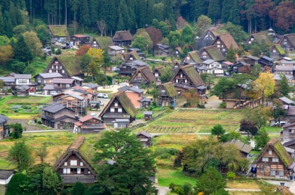 白川郷の荻町城跡展望台からの眺め"