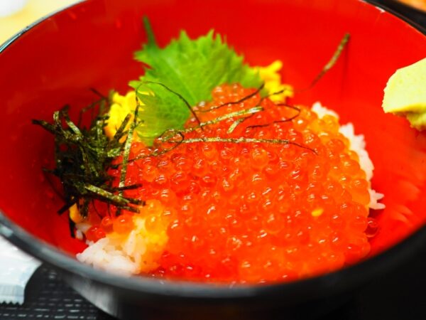 とれとれ市場の海鮮丼