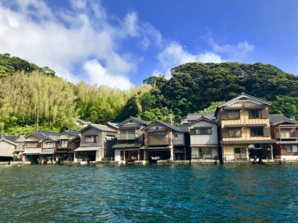 伊根の舟屋の風景