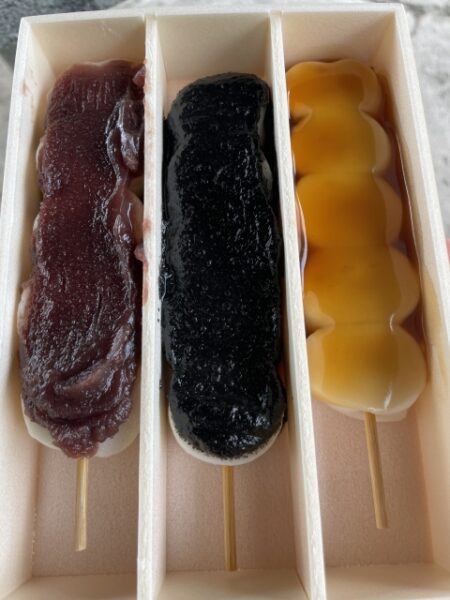 厳美渓の空飛ぶだんごのお団子セット