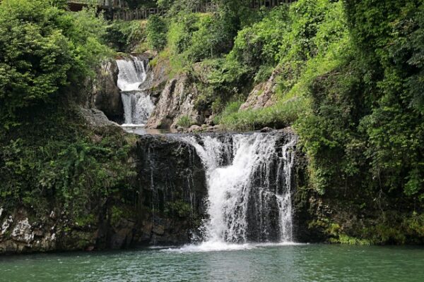 嬉野市の轟の滝の風景