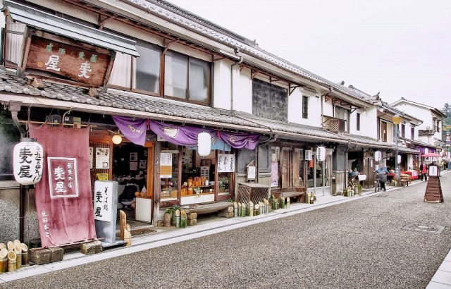 大分県日田市。小京都と呼ばれている豆田町の街並み