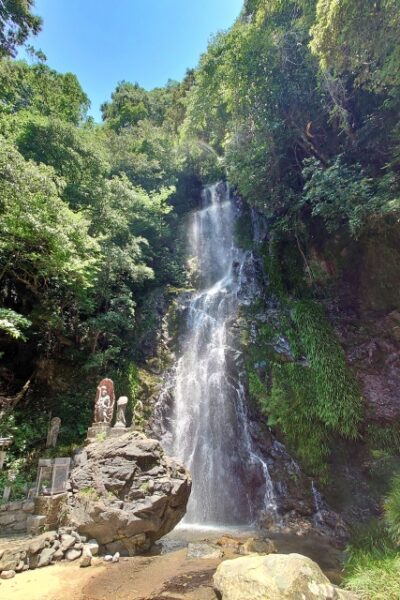 佐賀県小城市にある清水の滝